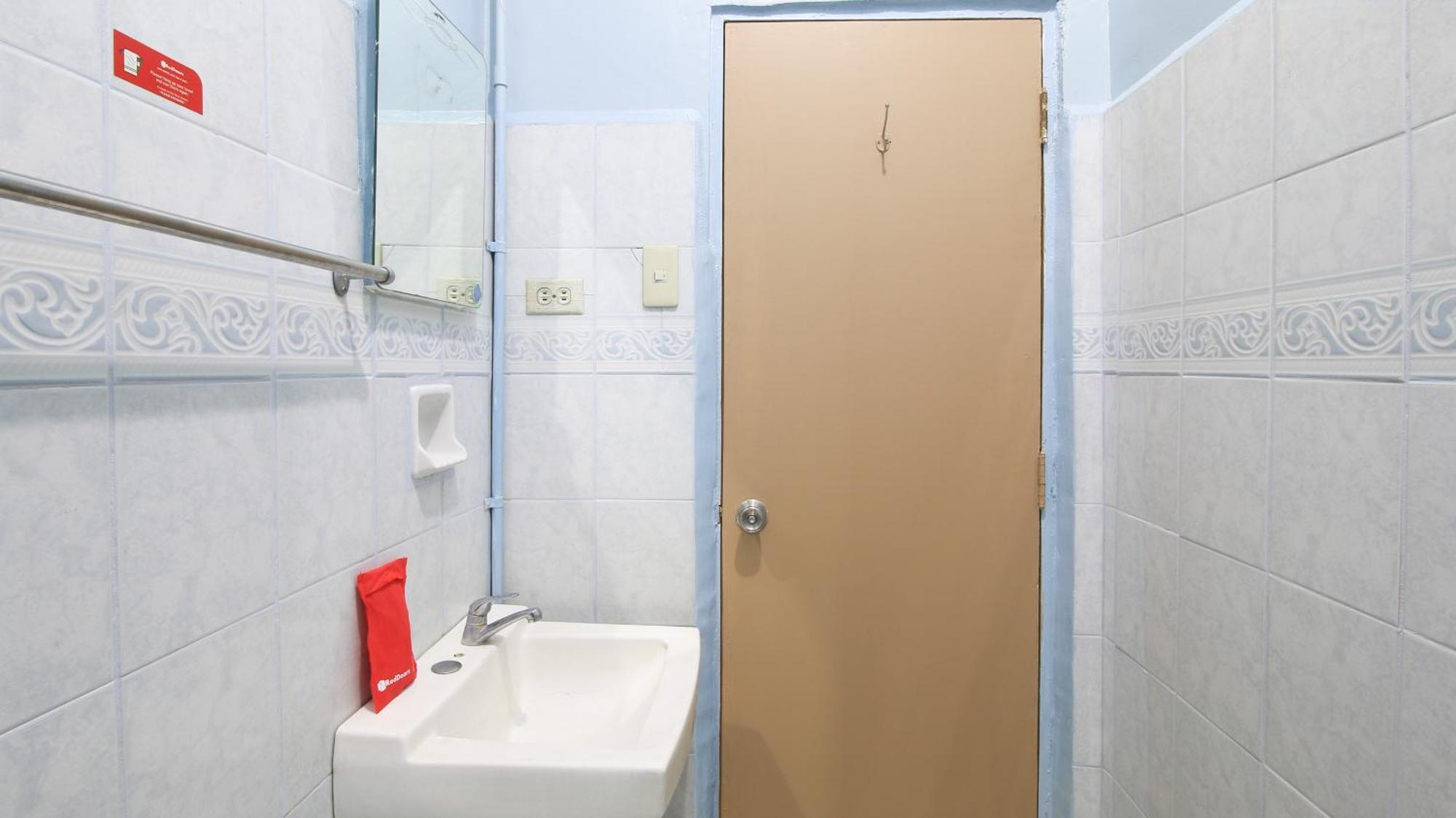 Reddoorz Plus @ Chinatown Binondo Manila Eksteriør bilde